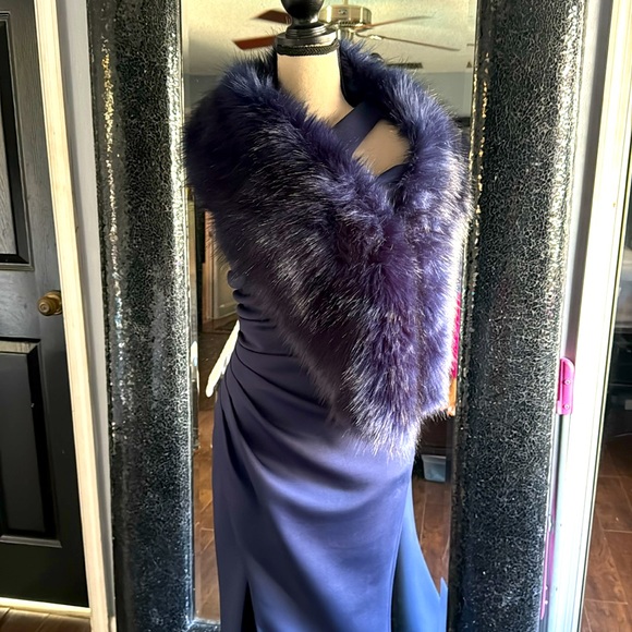 Worn once Jovani navy blue gown π stunning - Picture 5 of 6